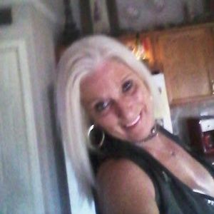 Meet your Posher, Carla